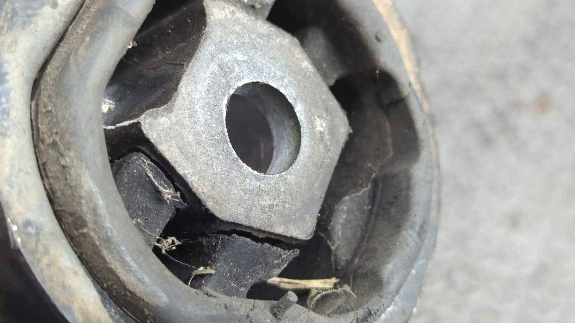 Балка задняя