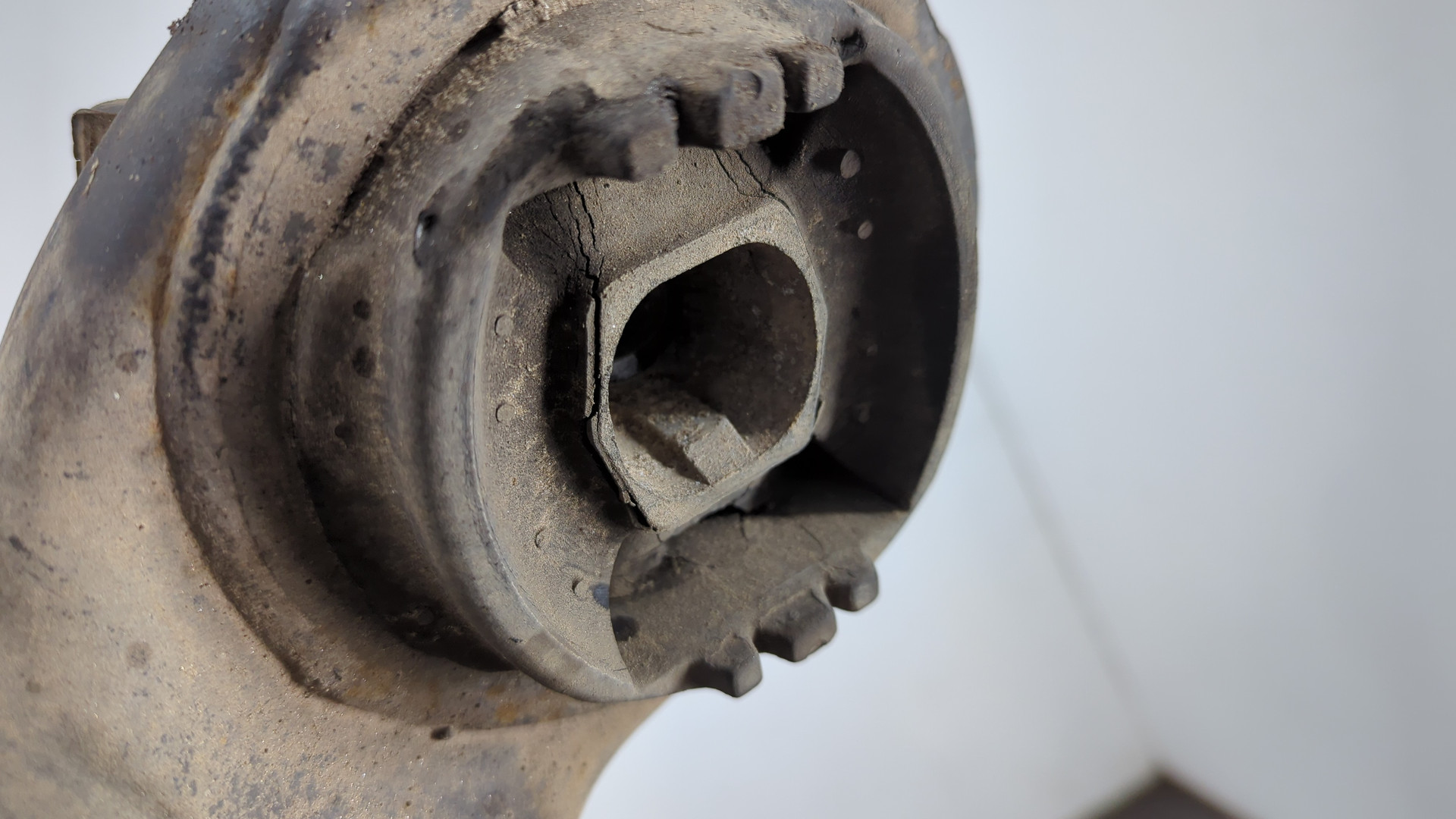 Балка задняя