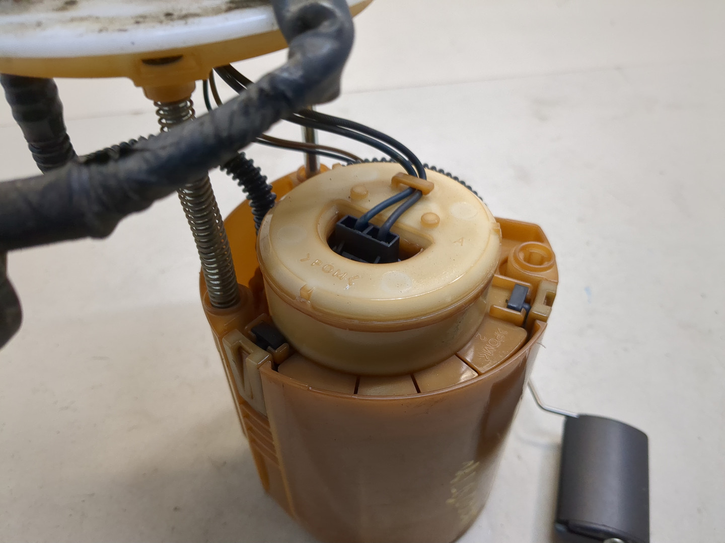 Насос топливный электрический