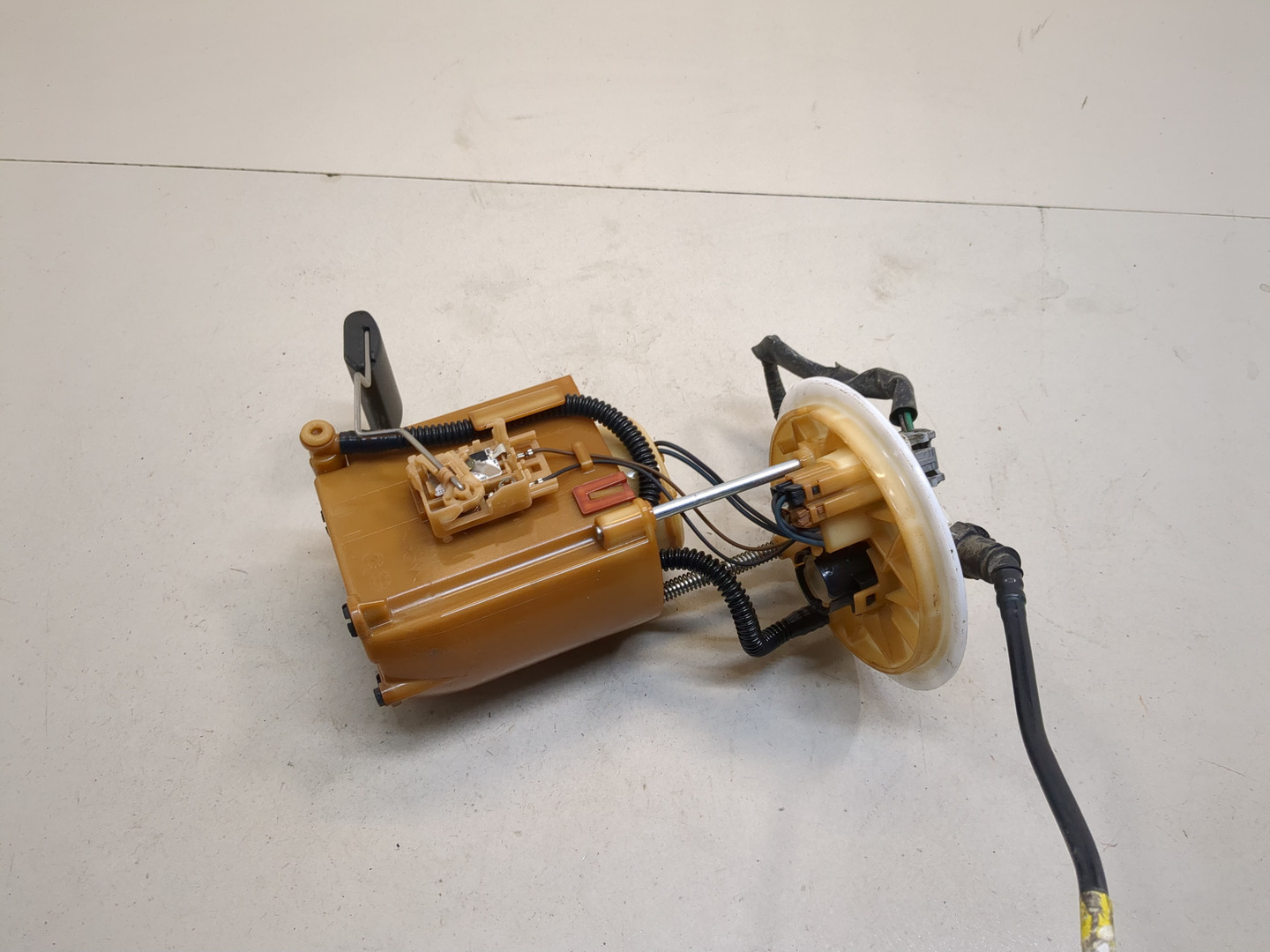 Насос топливный электрический