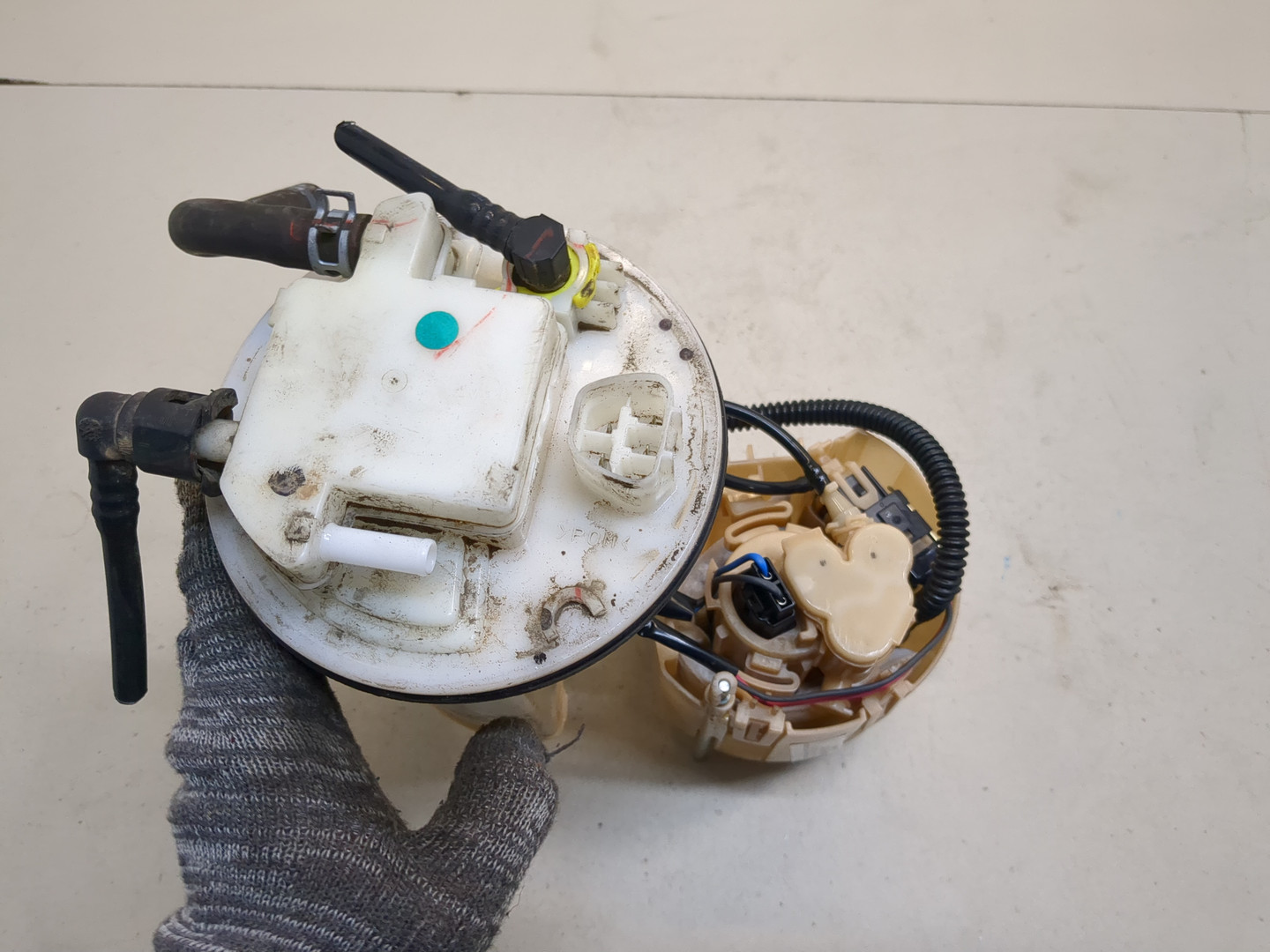 Насос топливный электрический