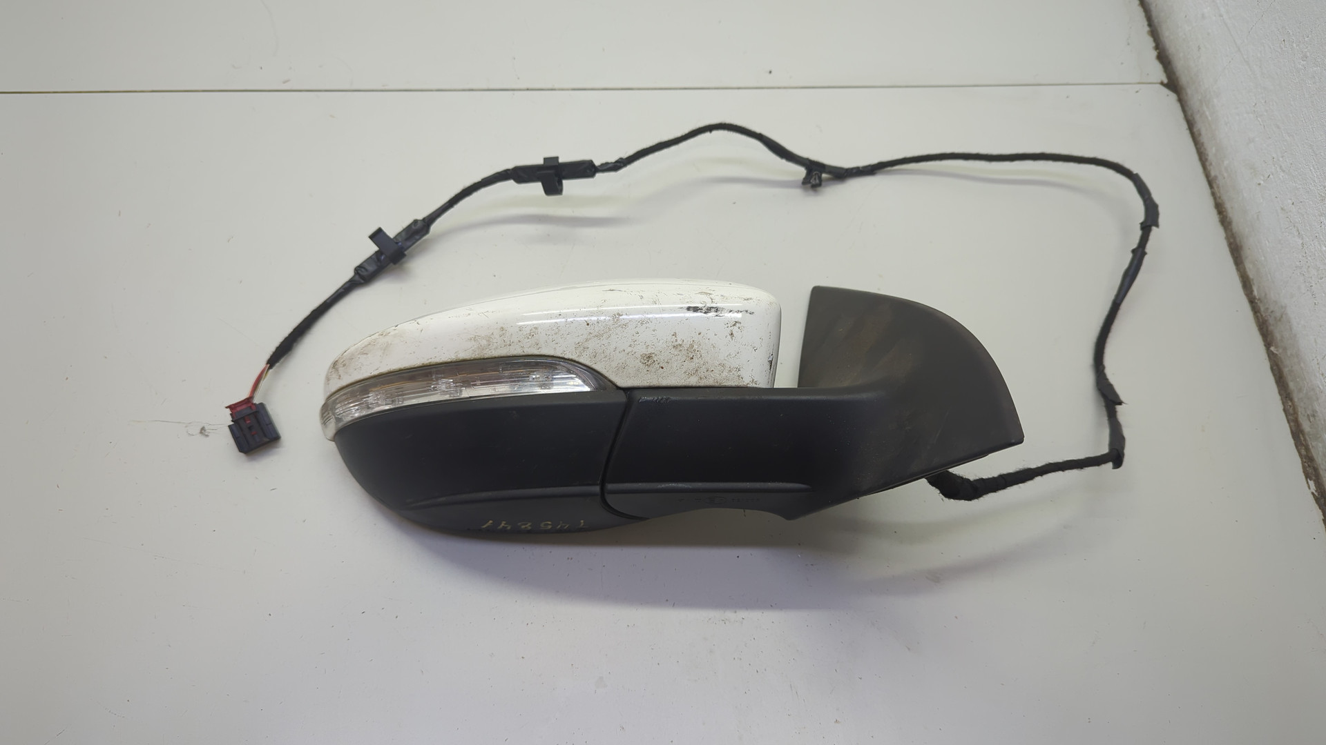 Зеркало правое электрическое