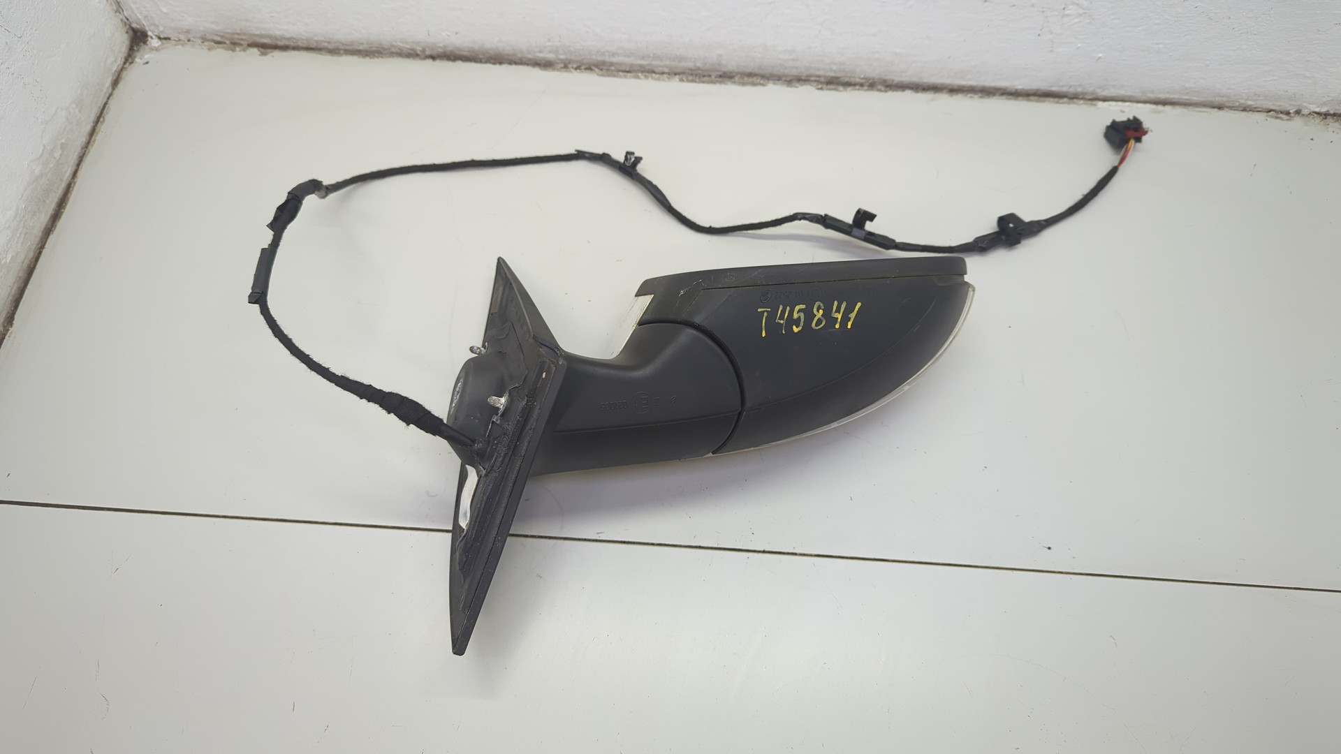 Зеркало правое электрическое