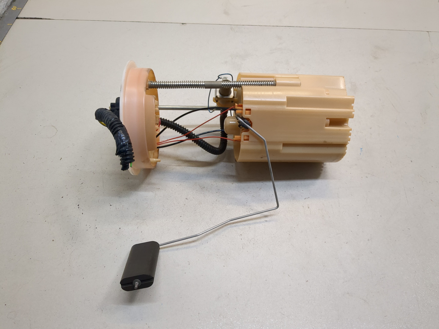 Насос топливный электрический