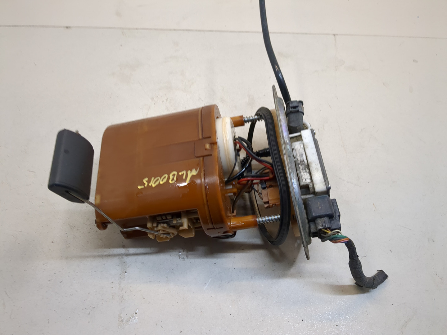 Насос топливный электрический