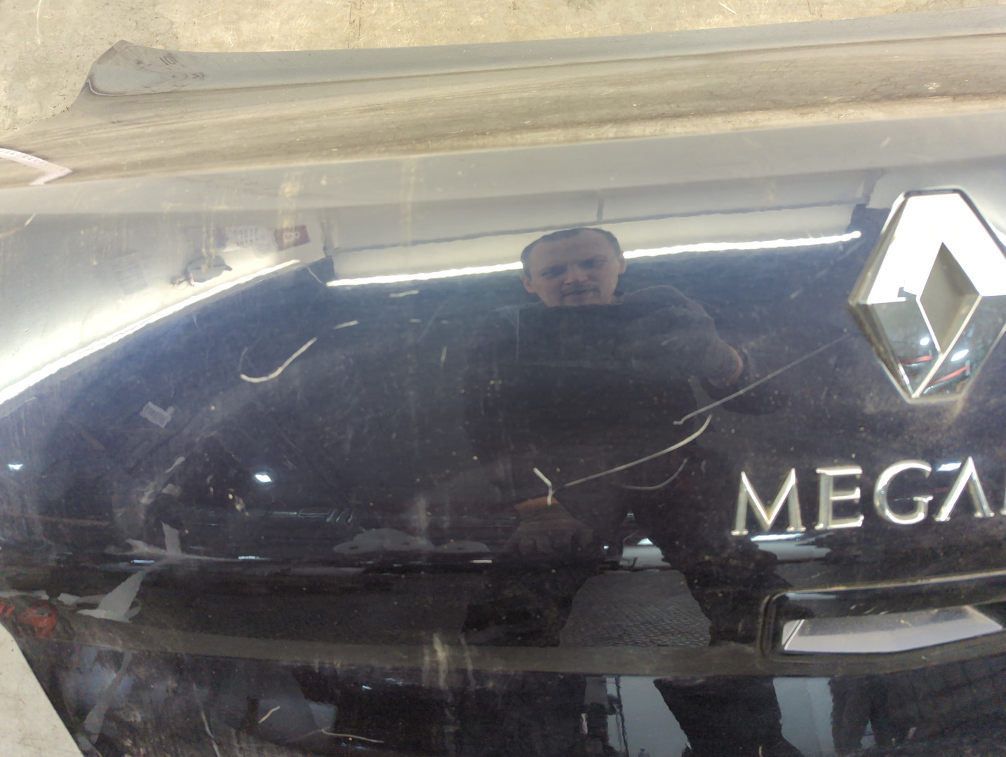 Дверь багажника