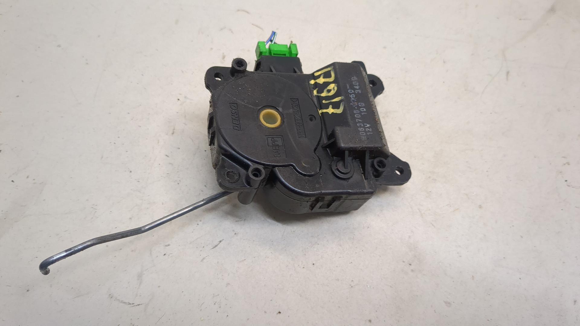 Моторчик заслонки печки