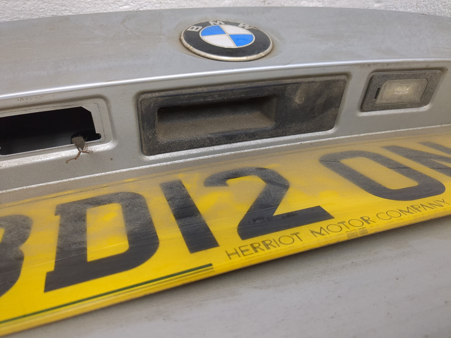 Дверь багажника