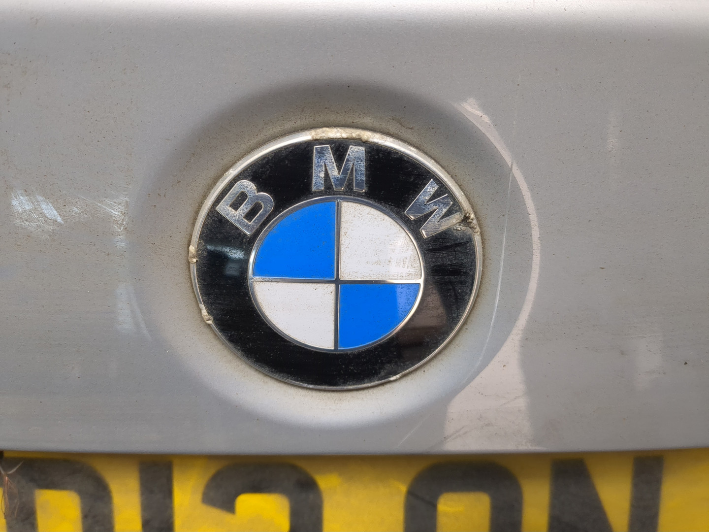 Дверь багажника