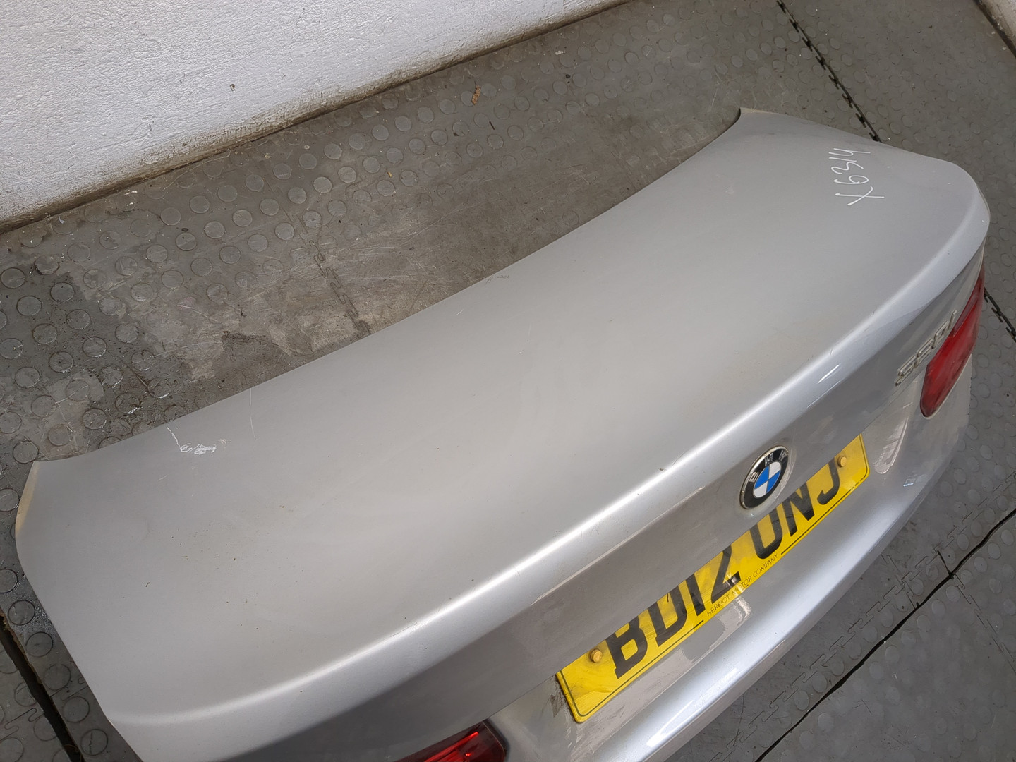 Дверь багажника