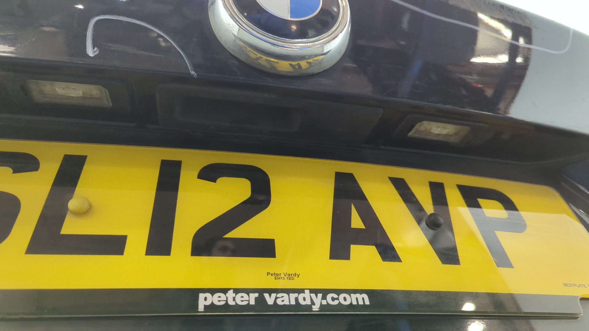 Дверь багажника