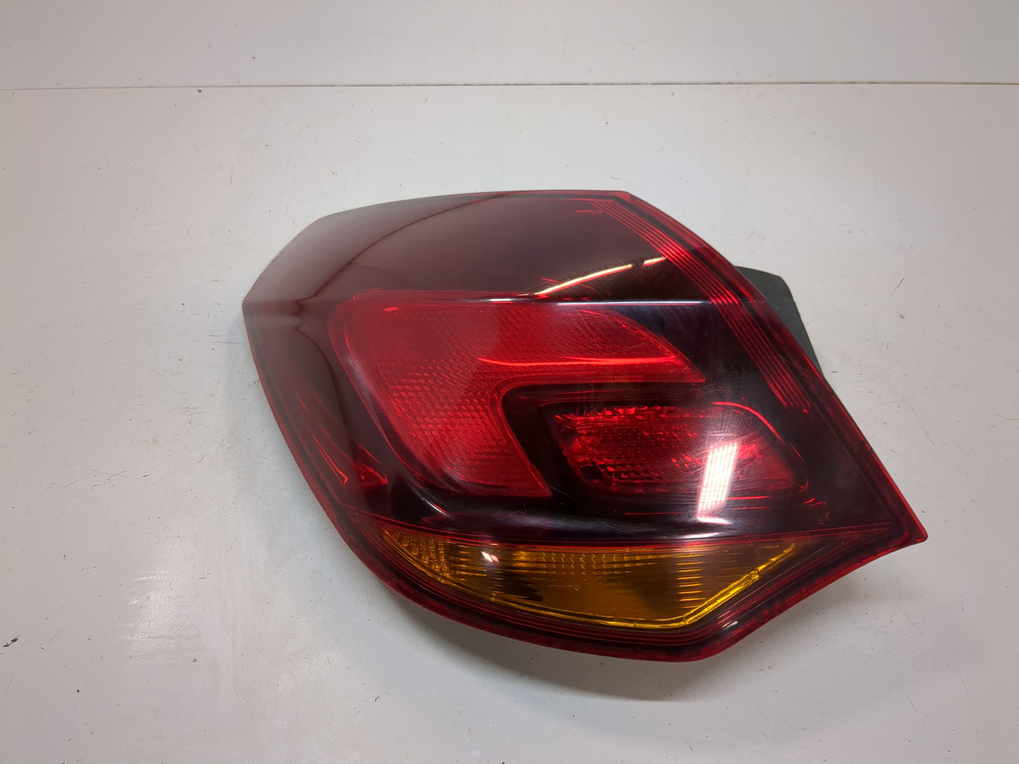 Фонарь задний левый