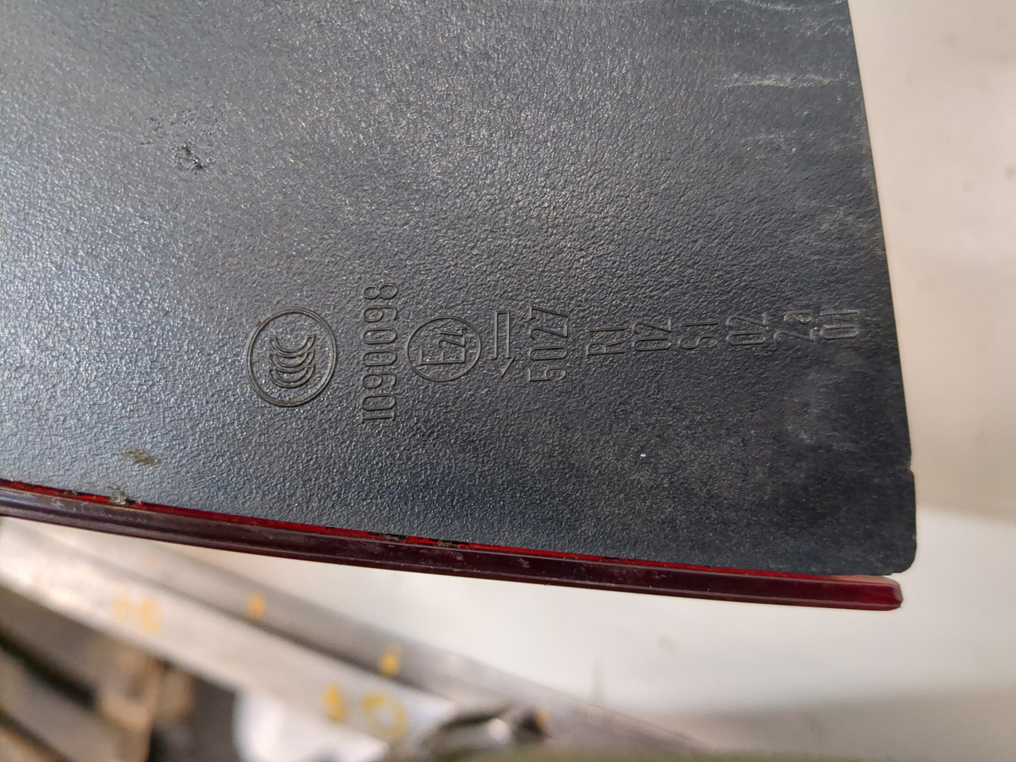 Фонарь задний левый