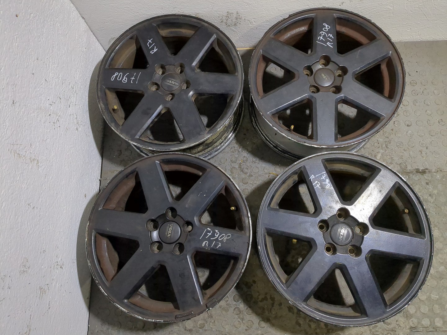 Диски колесные литые легкий сплав 4 шт