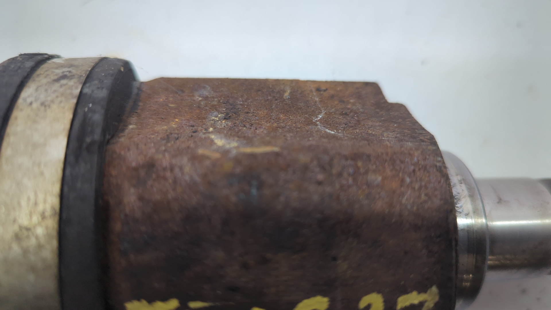 Полуось передняя левая