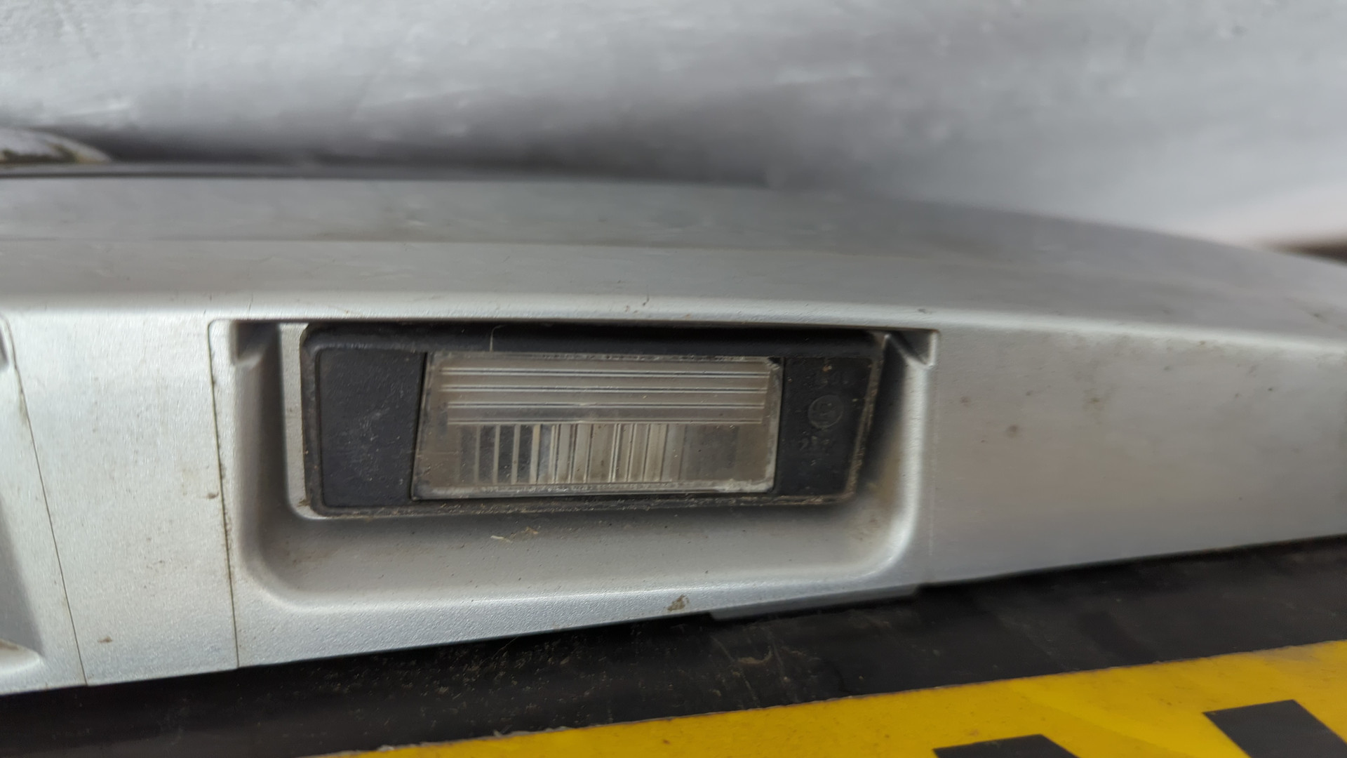 Дверь багажника