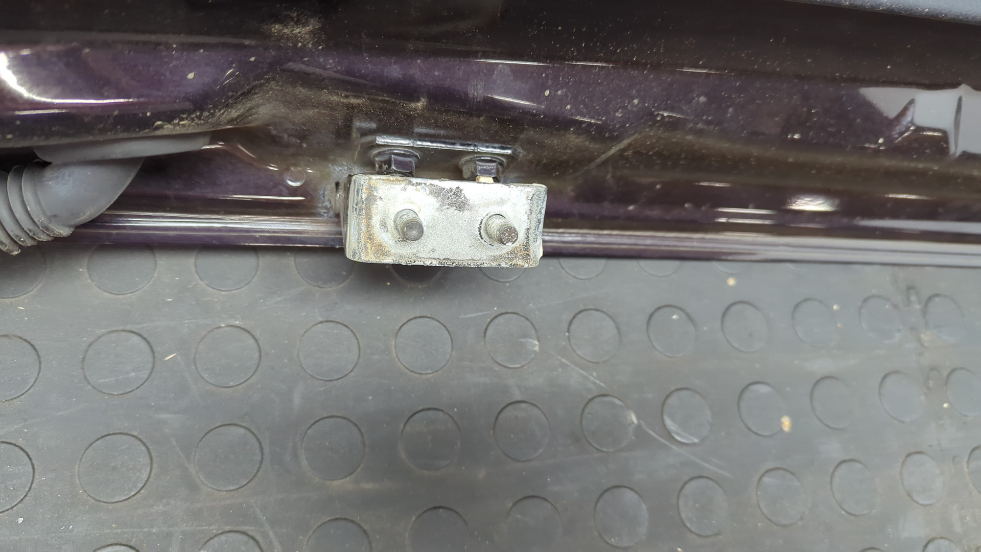 Дверь багажника