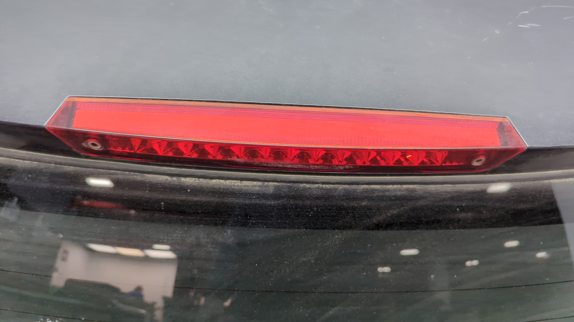 Дверь багажника