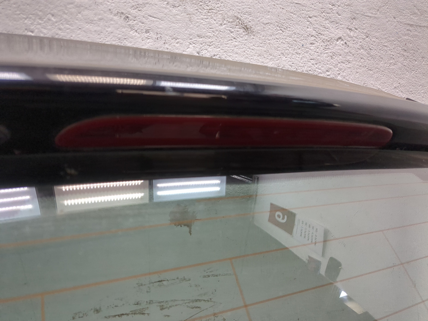 Дверь багажника