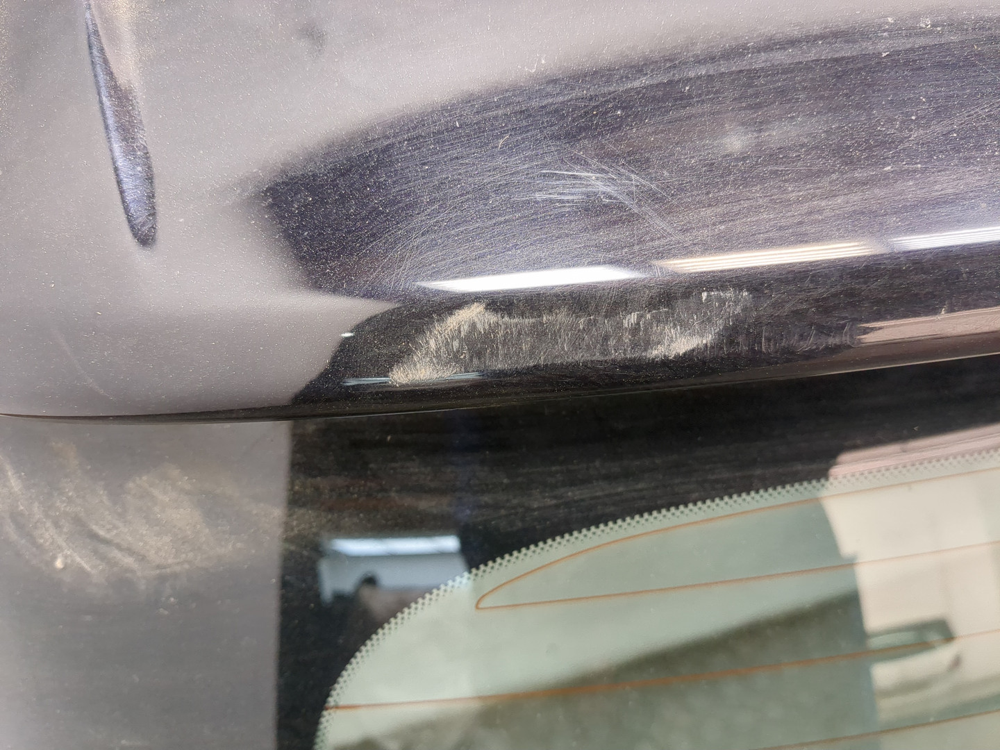 Дверь багажника