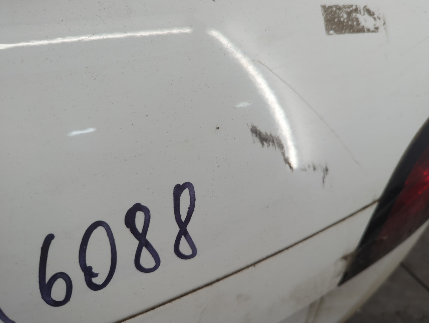 Дверь багажника