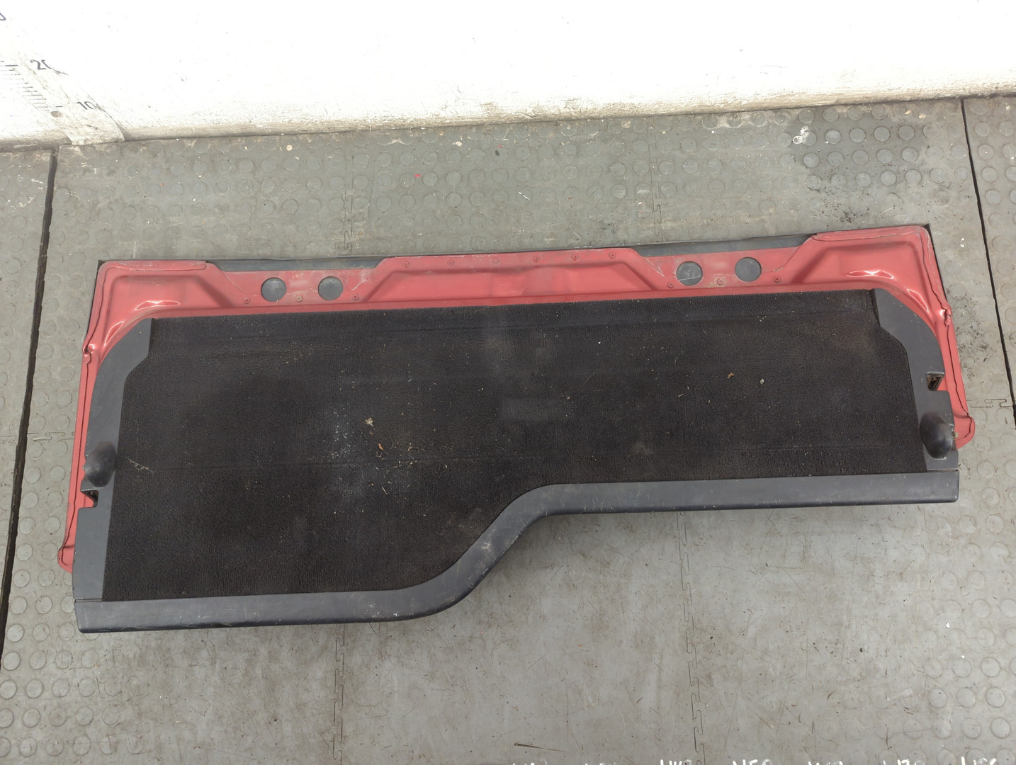 Дверь багажника нижняя (борт)