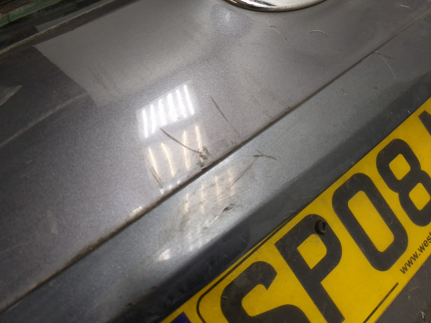 Дверь багажника