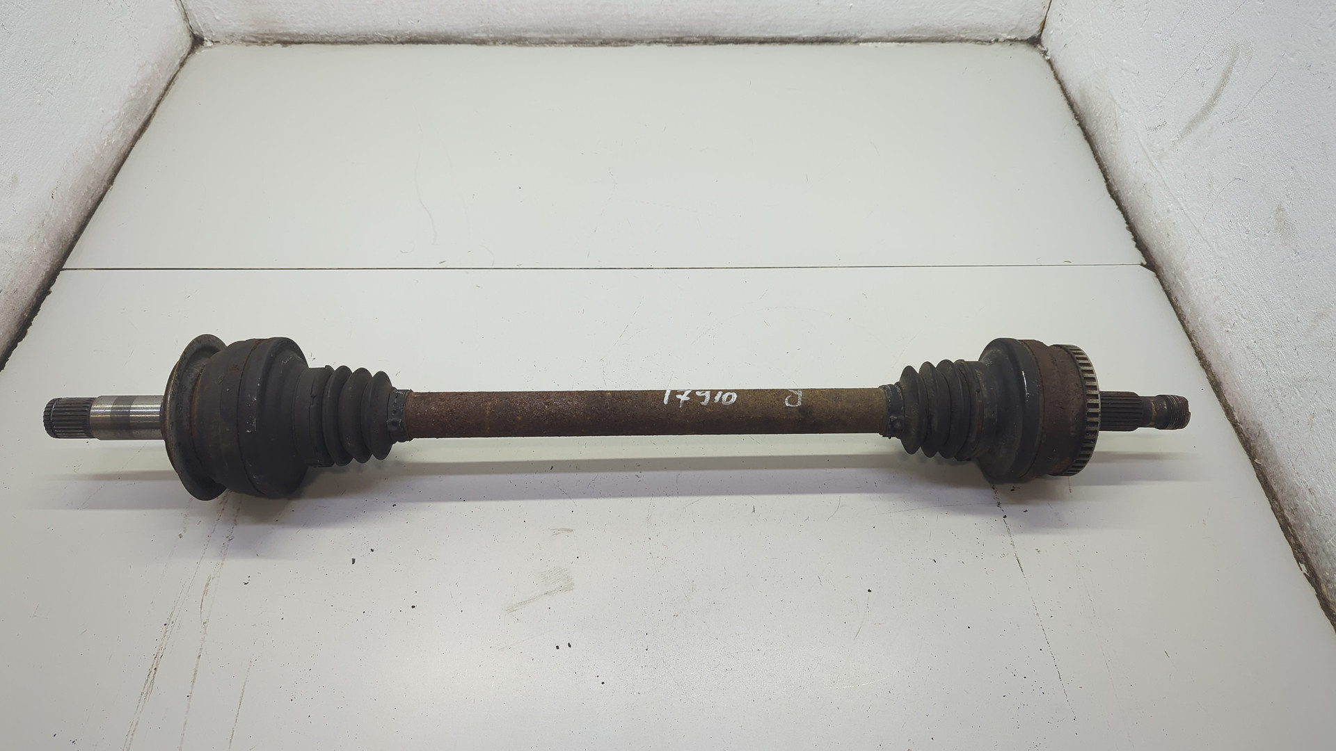 Полуось задняя правая