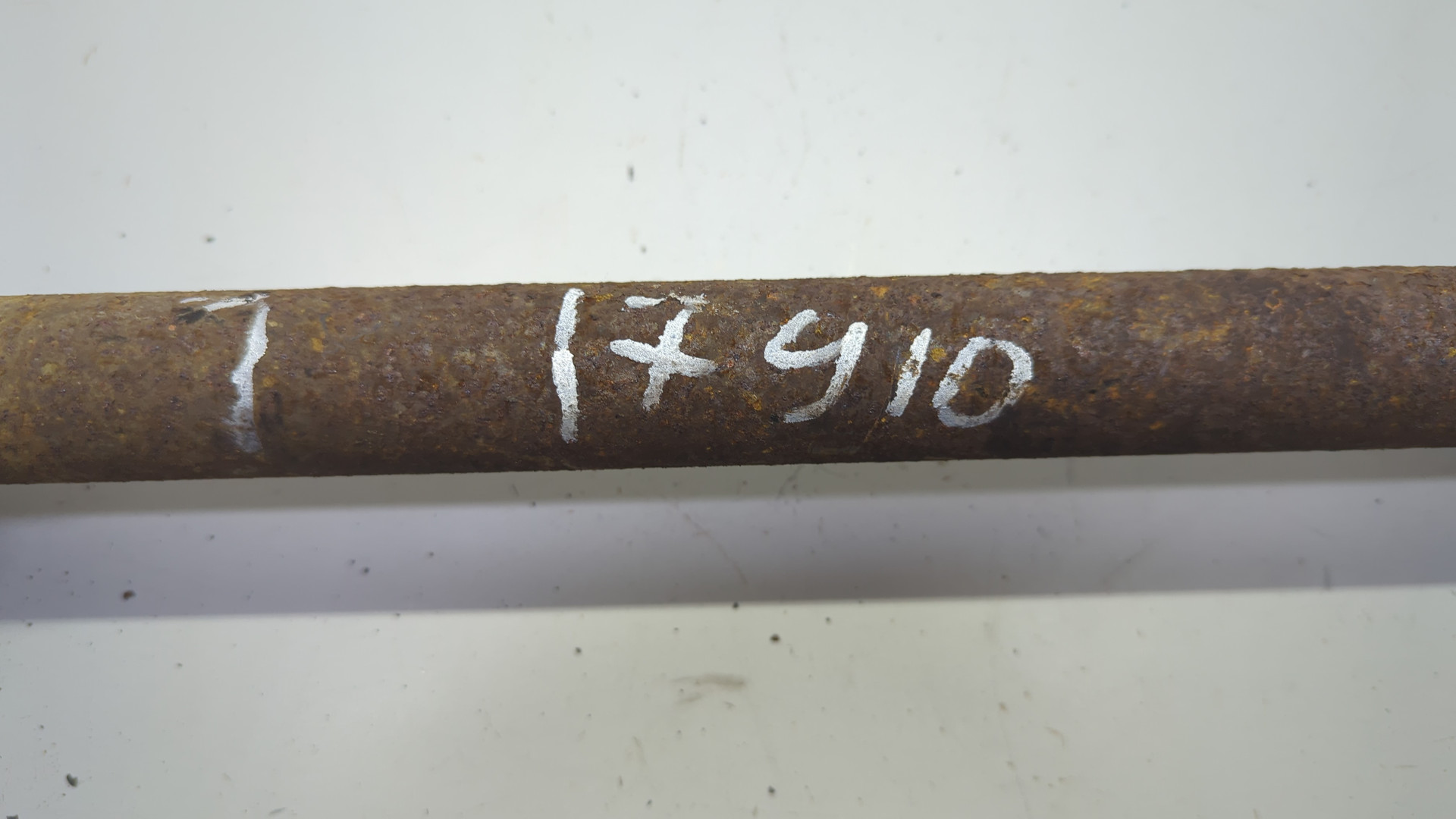 Полуось задняя левая