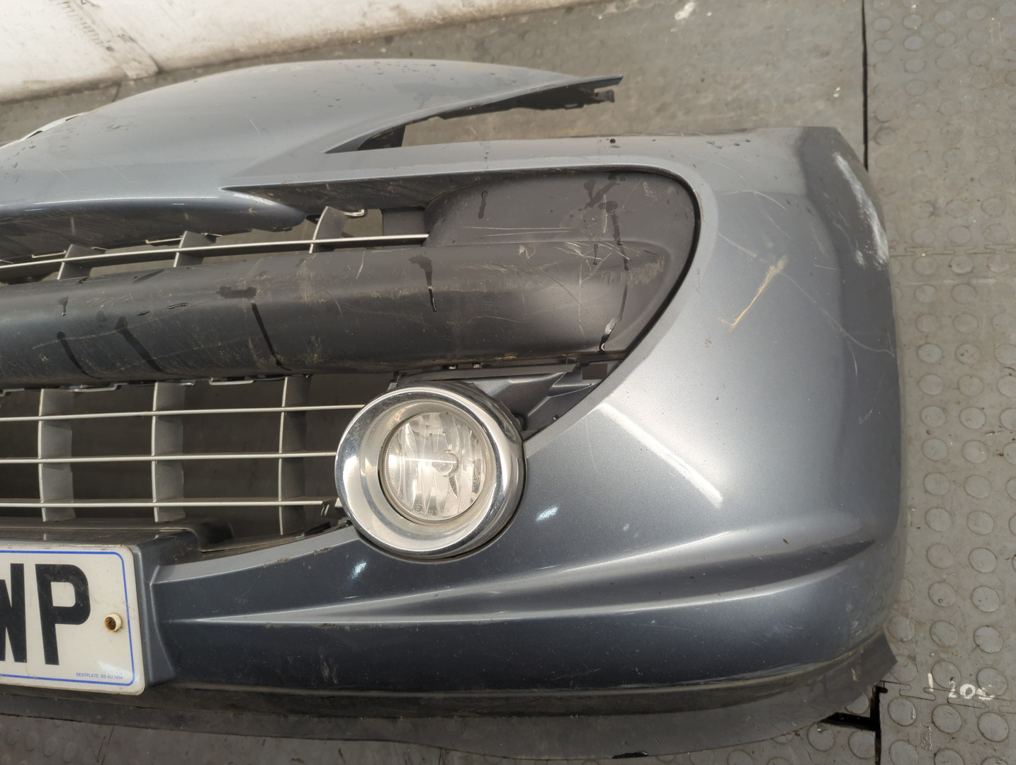 Бампер передний