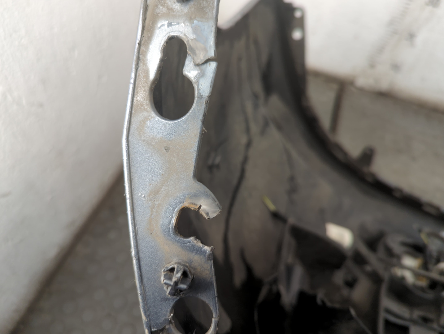 Бампер передний