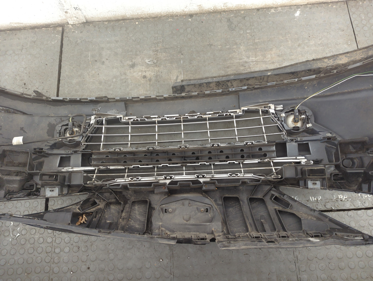 Бампер передний