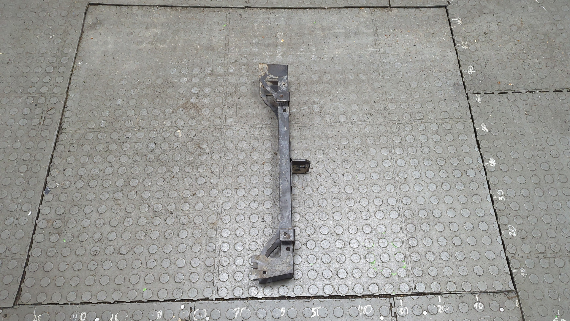 Кронштейн радиатора