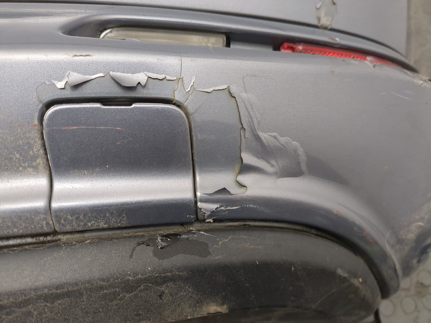 Бампер задний