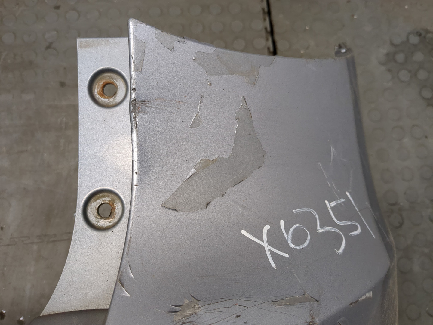 Бампер задний