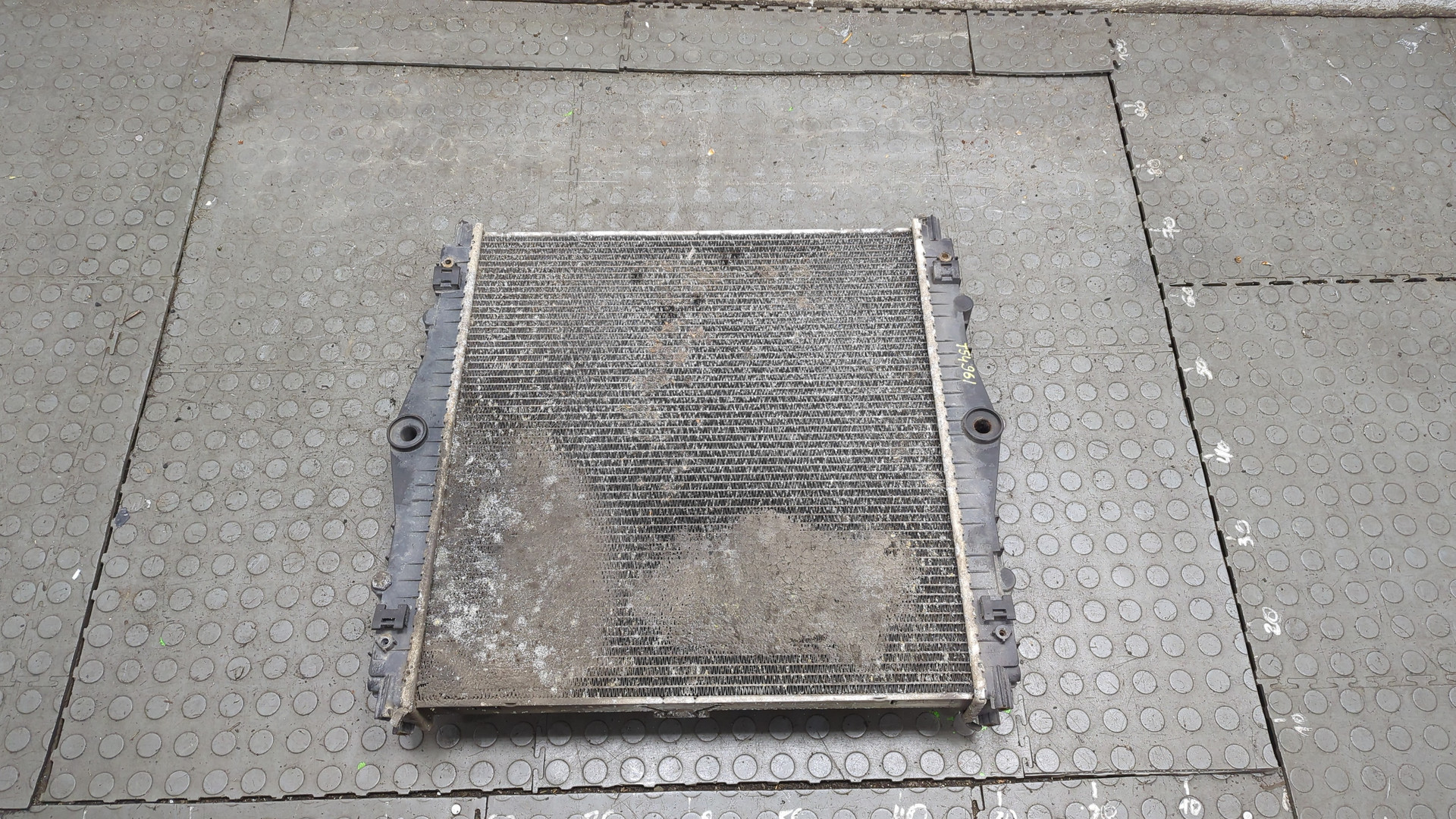 Радиатор охлаждения двигателя основной