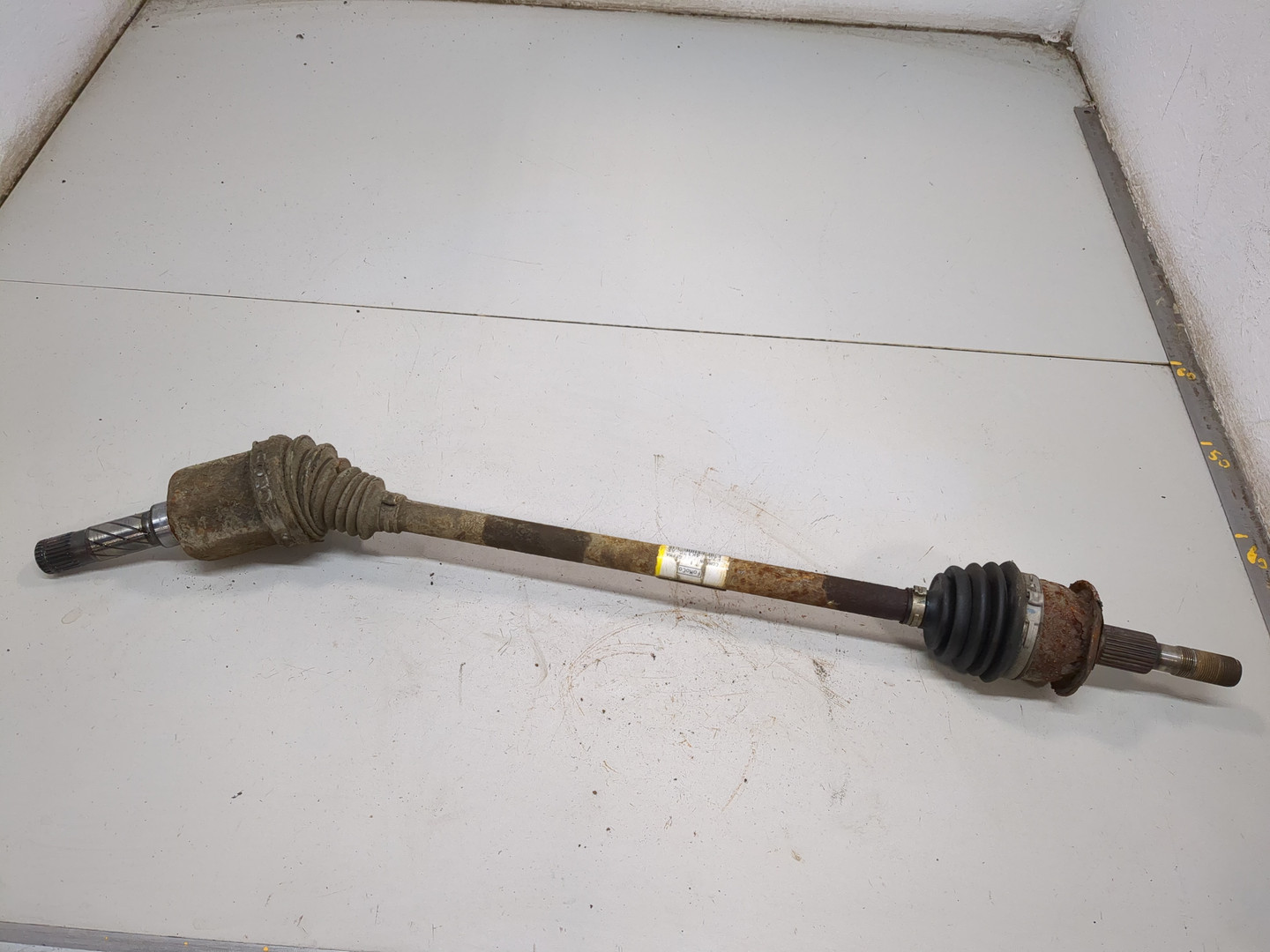 Полуось задняя