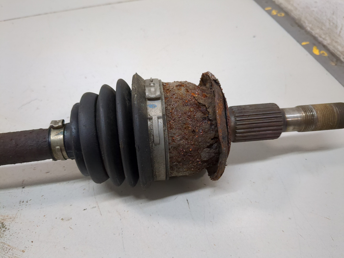 Полуось задняя