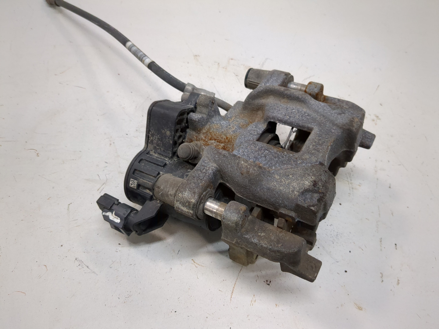 Суппорт задний левый