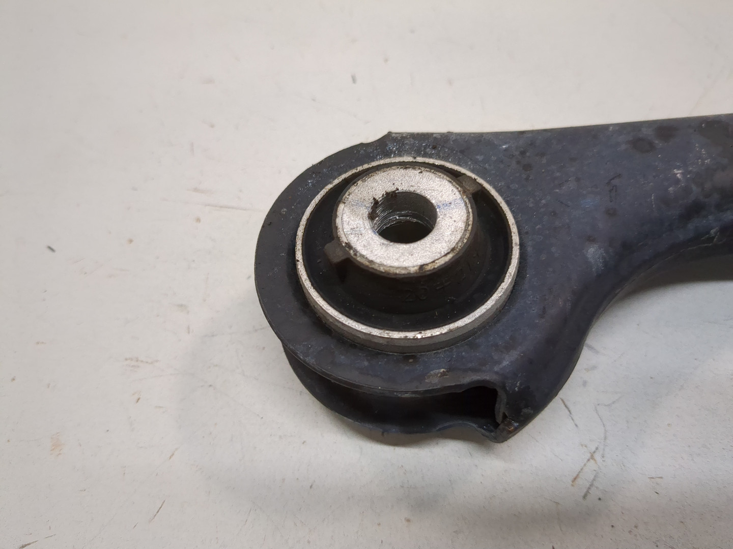 Рычаг задний