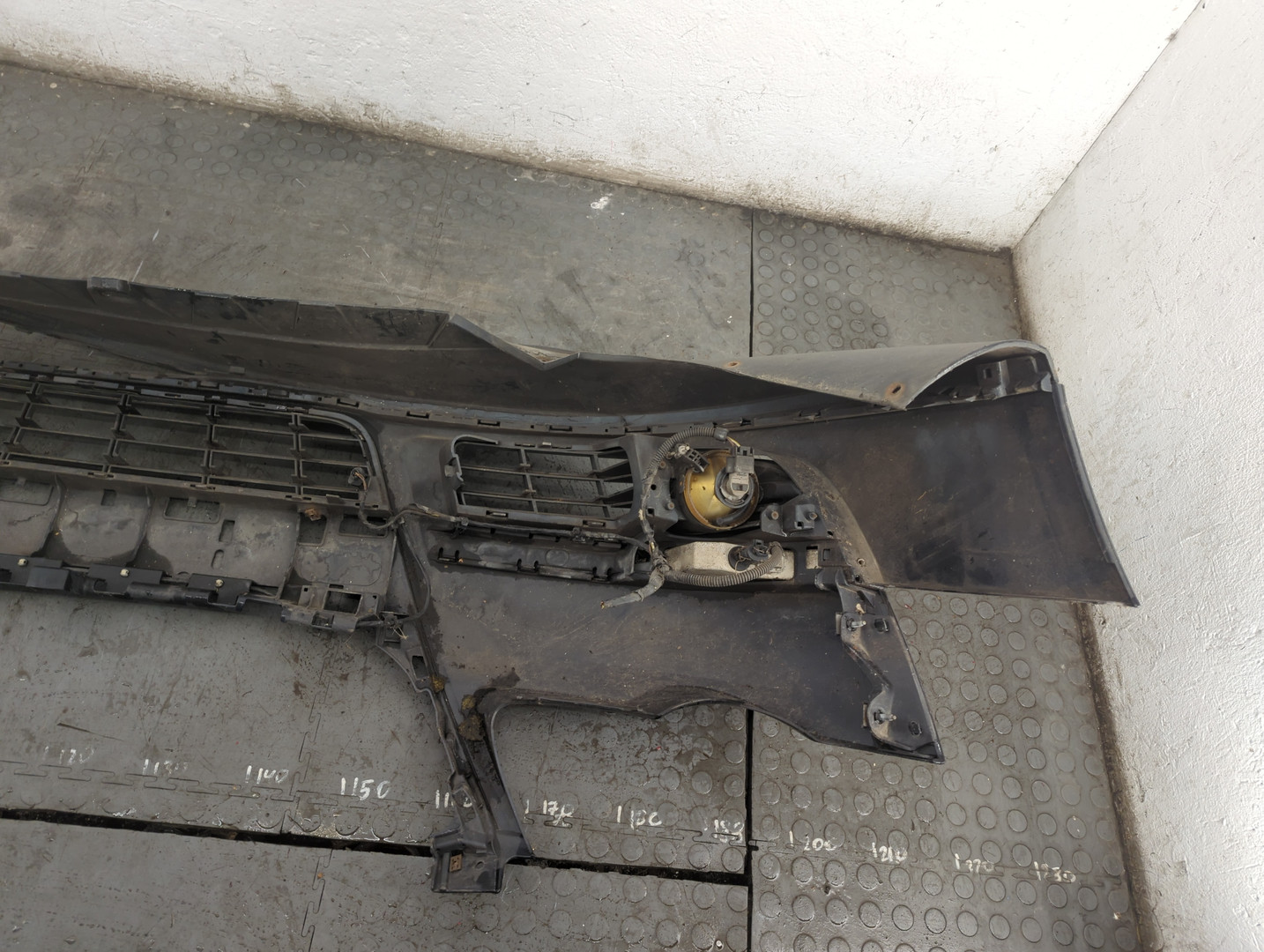 Бампер передний