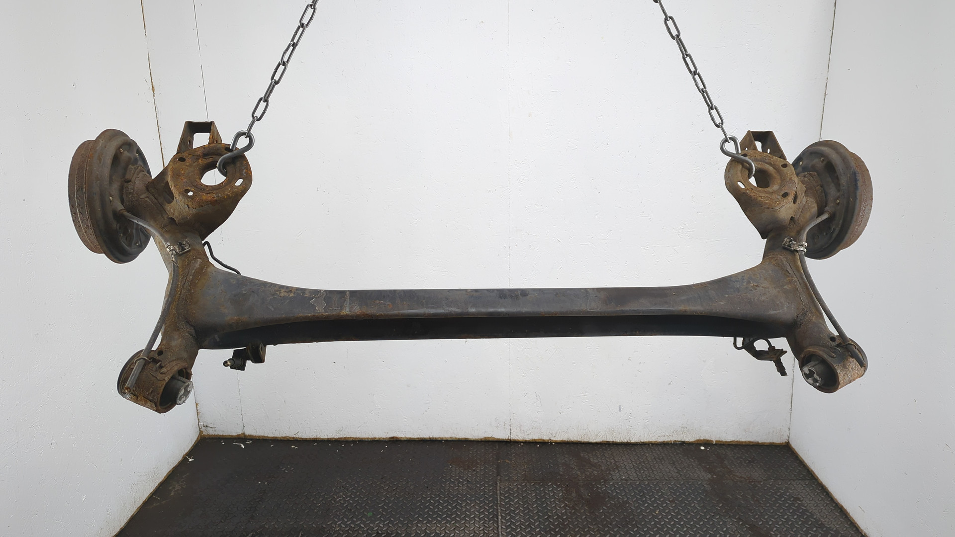 Балка задняя