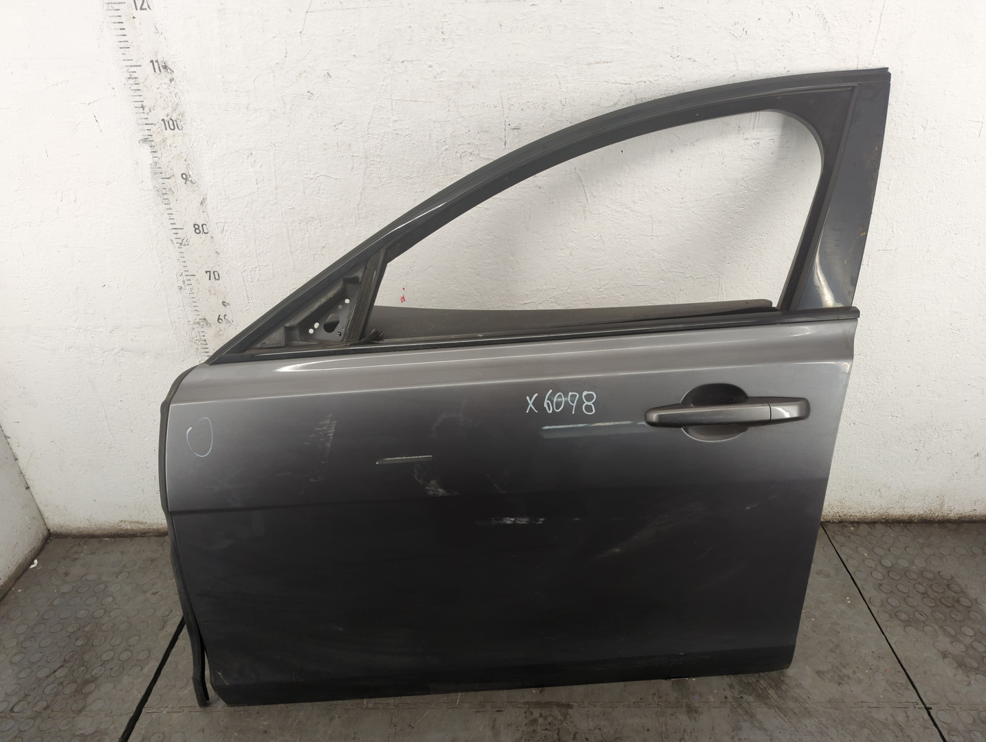 Дверь передняя левая