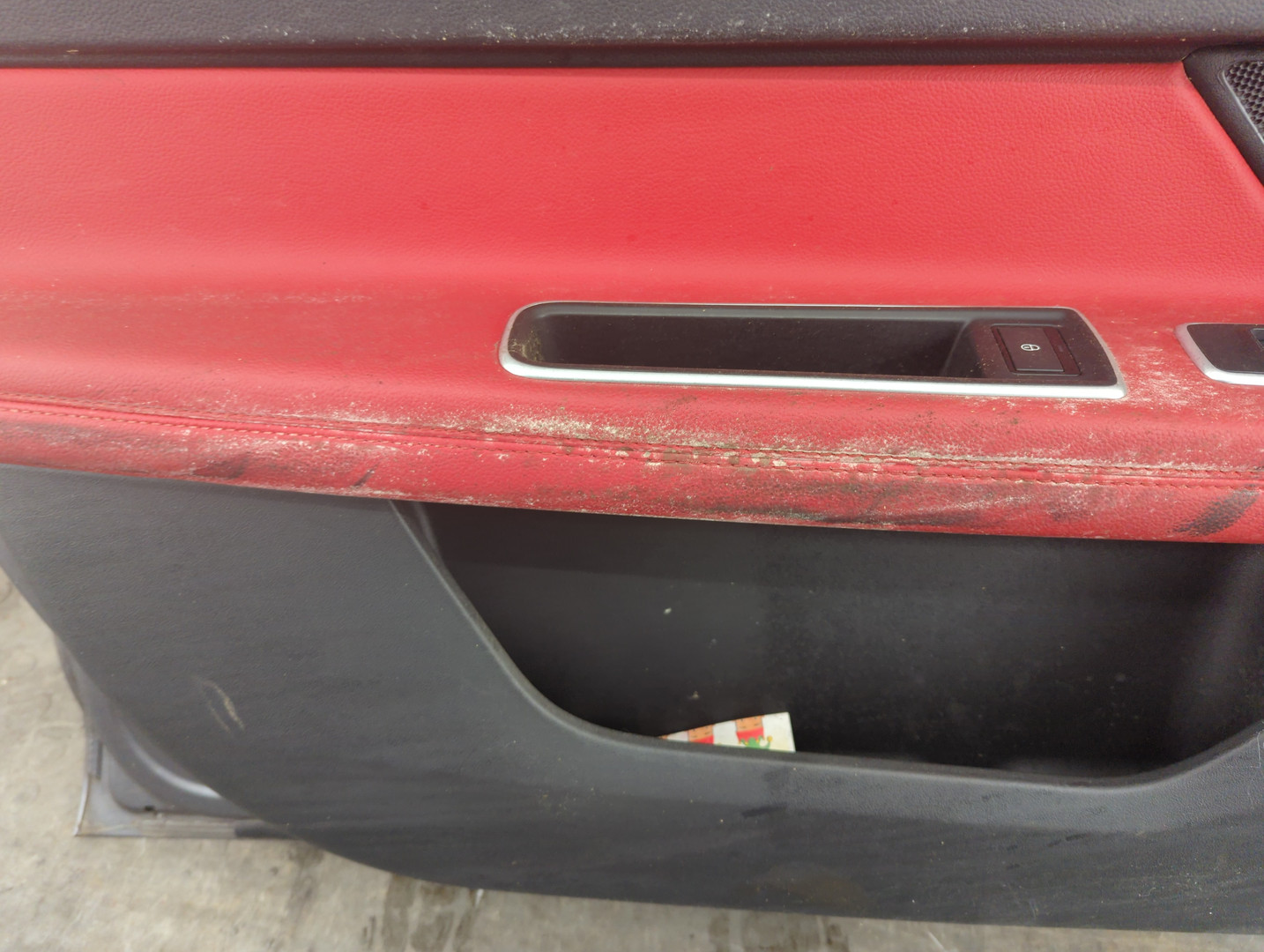 Дверь передняя левая