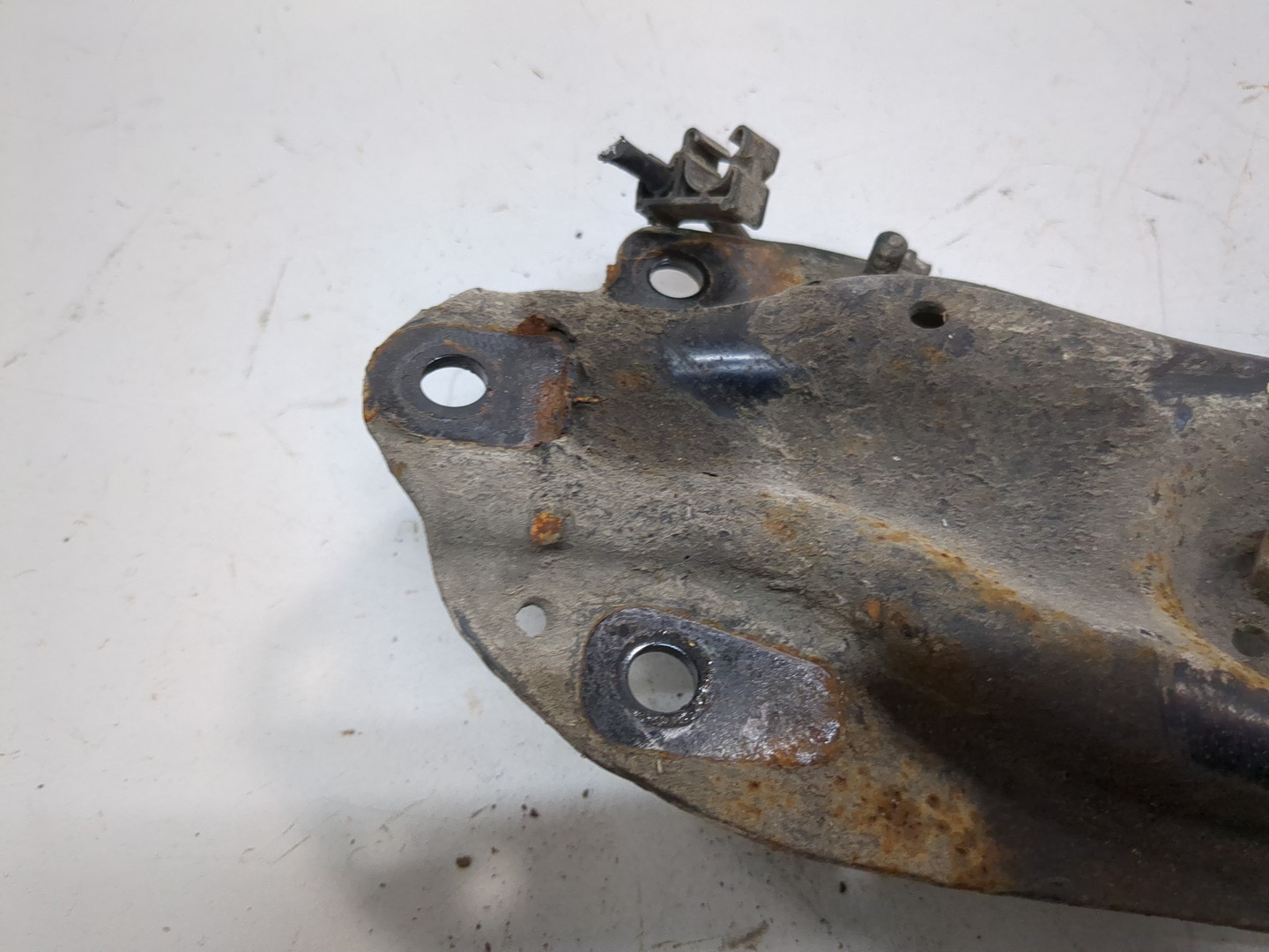 Рычаг задний правый