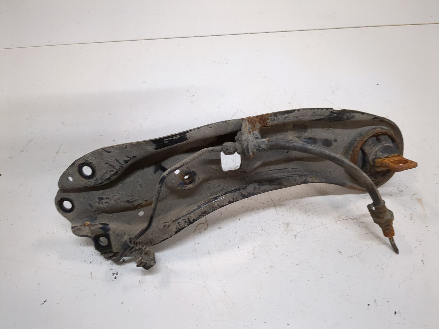 Рычаг задний правый