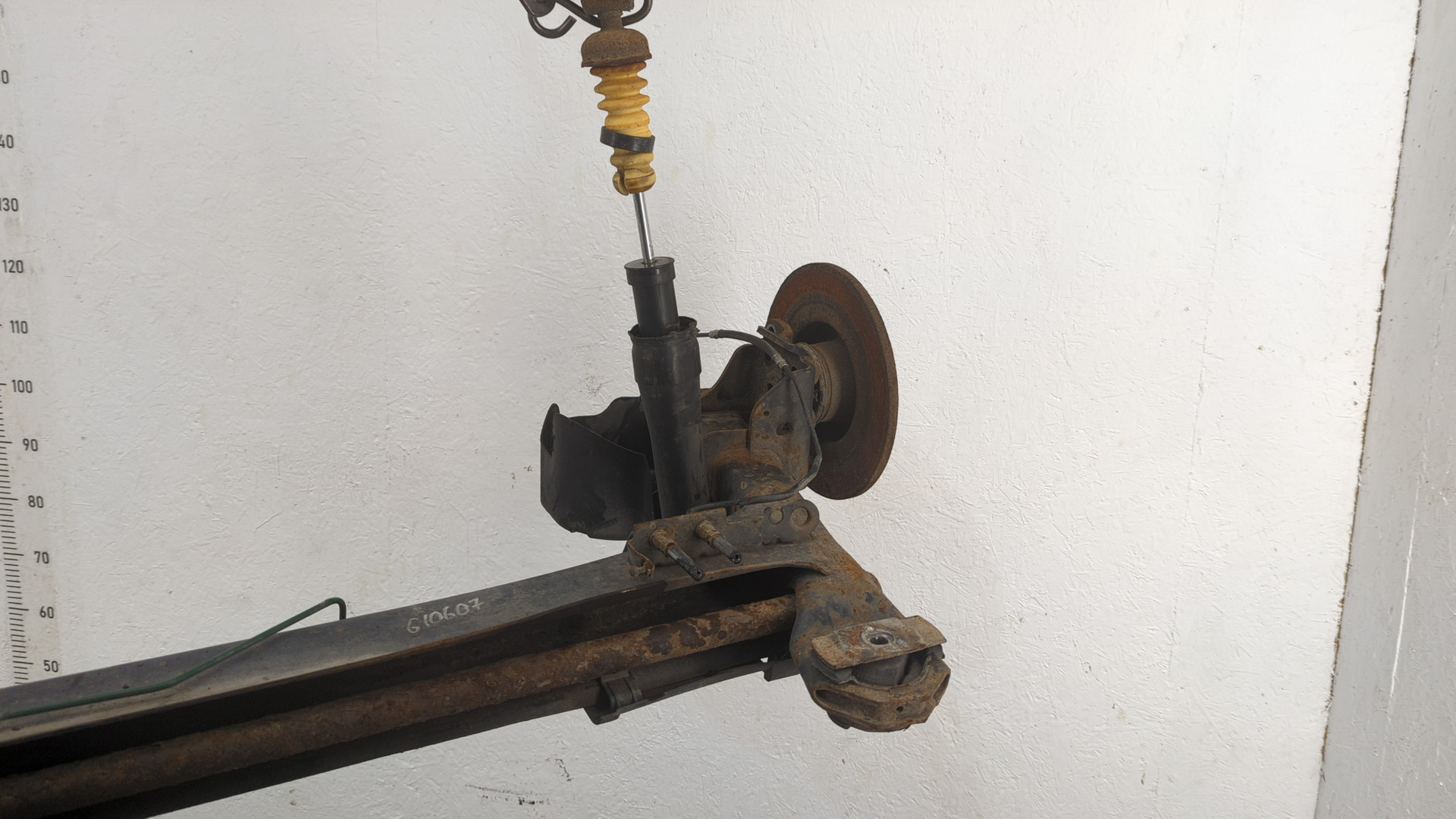 Балка задняя