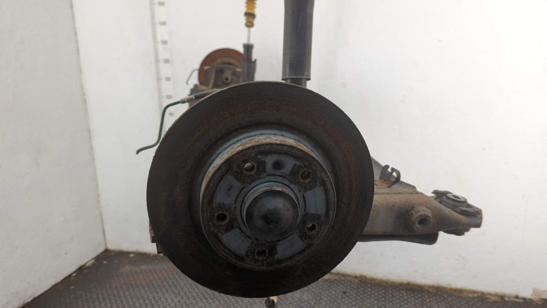 Балка задняя