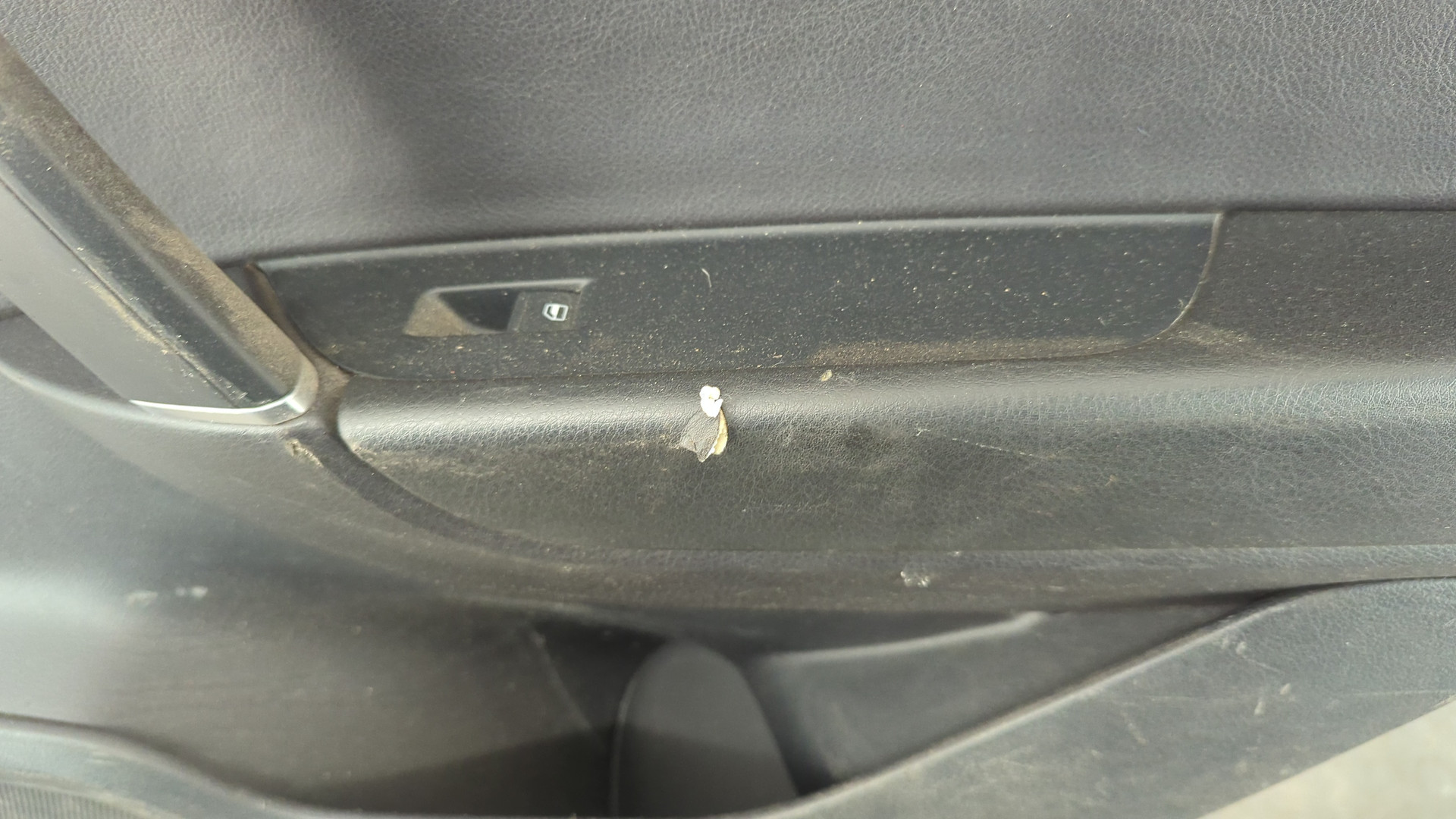 Дверь задняя правая