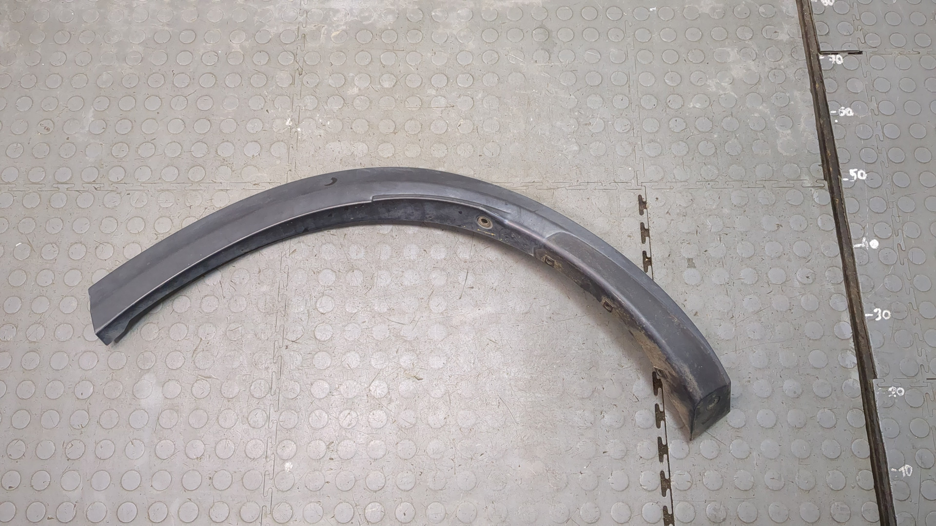 Накладка заднего крыла левого